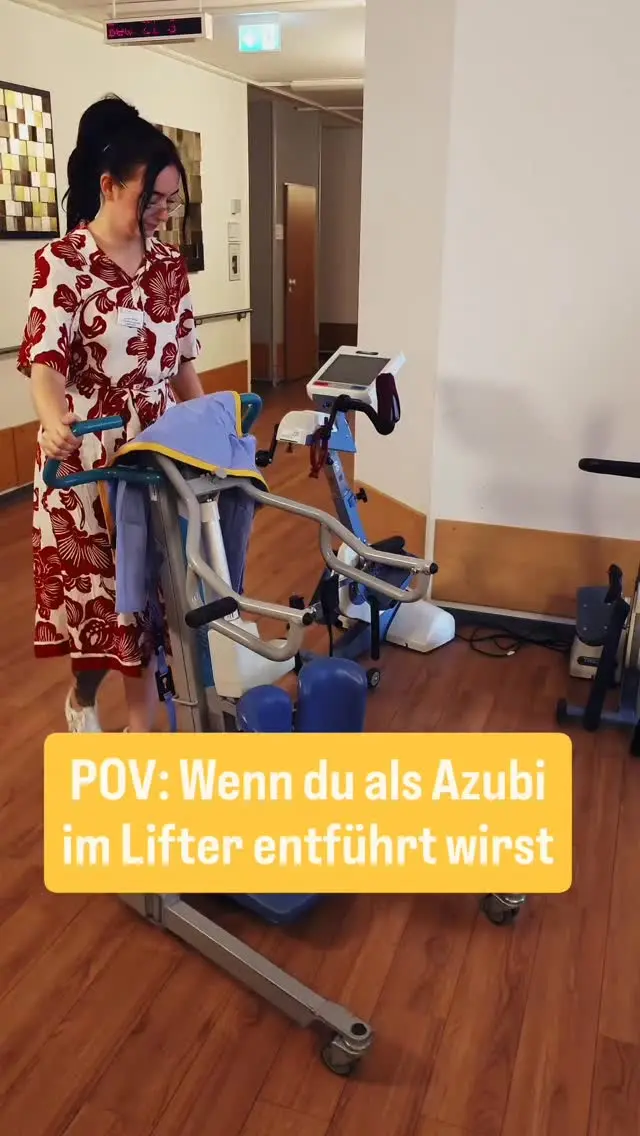 Egal, ob ihr gerade von der Schule kommt oder Quereinsteiger*innen seid — bei uns kommen alle hoch hinaus. Bewerbt euch jetzt für die Ausbildung! Links in der Bio. 👆

Manche Dinge lernt man nicht nur am besten, wenn man sie selbst macht, sondern auch, wenn man sie einmal ausprobiert — zum Beispiel, wie es sich anfühlt, mit Hilfe eines Lifters aufzustehen.

Unsere freigestellten Praxisanleiter*innen vermitteln den Auszubildenden berufliche Handlungskompetenzen in Bezug auf reale Pflege- und Berufssituationen.

#kommpflege #ausbildung #karriere #zukunft #perspektive #pflege #pflegefachkraft #pflegefachassistenz #krankenpflege #altenpflege #altenheim #seniorenheim #seniorenzentrum #sbk #sbkköln #sozialbetriebeköln #sbkakademie #köln #alltagshelden #heldendesalltags #systemrelevant #pflegehumor